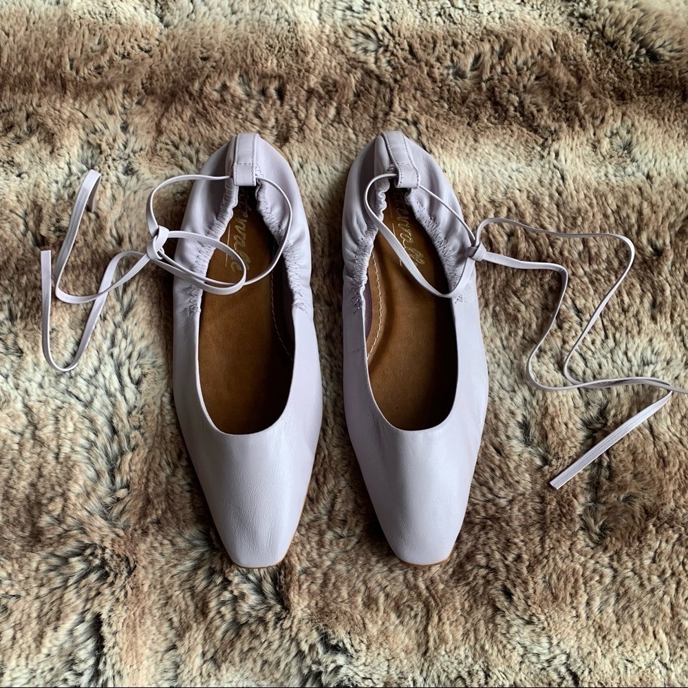 L'Intervalle Lilac Lace-Up Square Toe Flat